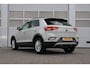 Volkswagen T-Roc 1.5 TSI 150pk DSG Life | Trekhaak | Navigatie | App Connect | Stoelverwarming | Parkeersensoren