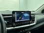 Kia Stonic 1.0 MHEV DynamicLine 100PK | 1ste eigenaar | Navigatie | Climate Control | Cruise Control | Achteruitrijcamera | Parkeersensoren Achter | LED | 15" Lichtmetalen Velgen | DAB Ontvanger | Apple Carplay/Android Auto |
