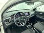 Kia Stonic 1.0 MHEV DynamicLine 100PK | 1ste eigenaar | Navigatie | Climate Control | Cruise Control | Achteruitrijcamera | Parkeersensoren Achter | LED | 15" Lichtmetalen Velgen | DAB Ontvanger | Apple Carplay/Android Auto |