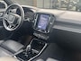 Volvo XC40 Recharge P8 AWD R-Design Leder, 20 inch wielen, Warmtepomp, Trekhaak semi elektrisch wegklapbaar, Harman Kardon audio, 360 graden parkeercamera, Extra getinte ramen achter, Stoelverwarming voor- en achter, Stuurverwarming