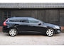 Volvo V60 2.0 D2 Momentum Navigatie/Parkeersensor v,a/17"inch lmv/Trekhaak