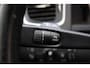 Volvo V60 2.0 D2 Momentum Navigatie/Parkeersensor v,a/17"inch lmv/Trekhaak