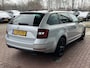 Skoda Octavia Combi 1.0 TSI Greentech Sport Business / Navigatie / Climate control / Parkeer sensoren achter / 17'' LMV