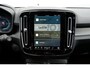 Volvo XC40 Recharge P8 AWD R-Design Harman Kardon audio | Trekhaak semi elektrisch inklapbaar | 19" Lichtmetalen velgen | Keyless Entry & Go | Adaptieve Cruise Control | BLIS Dodehoekdetectie