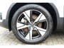 Volvo XC40 Recharge P8 AWD R-Design Harman Kardon audio | Trekhaak semi elektrisch inklapbaar | 19" Lichtmetalen velgen | Keyless Entry & Go | Adaptieve Cruise Control | BLIS Dodehoekdetectie