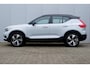 Volvo XC40 Recharge P8 AWD R-Design Harman Kardon audio | Trekhaak semi elektrisch inklapbaar | 19" Lichtmetalen velgen | Keyless Entry & Go | Adaptieve Cruise Control | BLIS Dodehoekdetectie