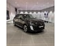 Peugeot 208 Hybrid 100 e-DCS6 Allure Achteruitrij Camera/ Sensoren | AppleCarplay/ Andriod Auto | Cruise control | Navigatie