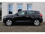 Volvo XC40 T2 Automaat Business Pro | Automaat | Dealer-onderhouden | Led-verlichting | Elektrische achterklep | Blind spot | Apple carplay | Parkeersensoren achter | Cruise control | Lane-keeping | Bluetooth | DAB |