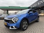 Kia Sportage 1.6 T-GDi Hybrid DynamicPlusLine AWD | 360 GRADEN CAMERA | ELEKTRISCH VERSTELBARE STOELEN | STOELVERWARMING | STUURVERWARMING | PANORAMADAK | NAVIGATIE | LED | DODEHOEK DETECTIE |  | APPLE CARPLAY / ANDROID AUTO | ADAPTIEVE CRUISECONTROL | 1650 KG TREK GEWICHT GEREMD |