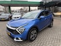 Kia Sportage 1.6 T-GDi Hybrid DynamicPlusLine AWD | 360 GRADEN CAMERA | ELEKTRISCH VERSTELBARE STOELEN | STOELVERWARMING | STUURVERWARMING | PANORAMADAK | NAVIGATIE | LED | DODEHOEK DETECTIE |  | APPLE CARPLAY / ANDROID AUTO | ADAPTIEVE CRUISECONTROL | 1650 KG TREK GEWICHT GEREMD |