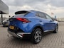 Kia Sportage 1.6 T-GDi Hybrid DynamicPlusLine AWD | 360 GRADEN CAMERA | ELEKTRISCH VERSTELBARE STOELEN | STOELVERWARMING | STUURVERWARMING | PANORAMADAK | NAVIGATIE | LED | DODEHOEK DETECTIE |  | APPLE CARPLAY / ANDROID AUTO | ADAPTIEVE CRUISECONTROL | 1650 KG TREK GEWICHT GEREMD |