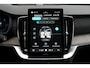 Volvo XC90 T8 Plug-in hybrid AWD AUT8 455PK Ultra Dark | Panoramadak | 21" Lichtmetalen velgen | Bowers & Wilkins | Trekhaak semi elektrisch inklapbaar | Geventileerde voorstoelen | Luchtvering | 360 graden camera