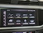 Audi Q3 45 TFSI e S edition | Panoramadak | Trekhaak | Navigatie Plus | Dodehoek detectie | Keyless | Achteruitrijcamera | Cruise control | CarPlay |