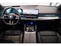 BMW 5-Serie Touring 530e M-Sport | 360 Camera | Head-Up | Stoelverwarming | Adapt. LED | NL-Auto |