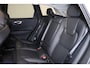 Volvo XC60 T6 Recharge AWD Plus Dark - Panorama/schuifdak - IntelliSafe Assist & Surround - 360º Camera - Verwarmde voorstoelen, stuur & achterbank - Parkeersensoren voor & achter - Elektr. bedienb. voorstoelen met geheugen - Draadloze tel. lader - Extra getint glas - 19' LMV