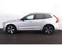 Volvo XC60 T6 Recharge AWD Plus Dark - Panorama/schuifdak - IntelliSafe Assist & Surround - 360º Camera - Verwarmde voorstoelen, stuur & achterbank - Parkeersensoren voor & achter - Elektr. bedienb. voorstoelen met geheugen - Draadloze tel. lader - Extra getint glas - 19' LMV