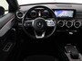 Mercedes-Benz A-klasse 180 AMG | Stoelverwarming | Leder/Alcantara | Sfeerverlichting | Widescreen | Full LED | Park Assist | Navigatie | Sportstoelen | Climate control | Cruise control