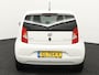 SEAT Mii 1.0 Sport Connect Airco, Boordcomputer, cruise control, hill hold functie, Parkeersensor achter, Autonomous Emergency Braking, Elektronisch Stabiliteits Programma, Start/stop systeem De SEAT Mii 1.0 Sport Connect is een compacte stadsauto die zich richt op eenvoud, wendbaarheid en gebruiksgemak. Dankzij zijn kleine formaat is hij ideaal voor druk stadsverkeer en smalle pa