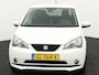 SEAT Mii 1.0 Sport Connect Airco, Boordcomputer, cruise control, hill hold functie, Parkeersensor achter, Autonomous Emergency Braking, Elektronisch Stabiliteits Programma, Start/stop systeem De SEAT Mii 1.0 Sport Connect is een compacte stadsauto die zich richt op eenvoud, wendbaarheid en gebruiksgemak. Dankzij zijn kleine formaat is hij ideaal voor druk stadsverkeer en smalle pa