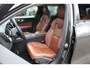 Volvo V60 B3 Momentum Advantage | Sport Pack | Leder | 19" Velgen | Trekhaak | Stoelverwarming