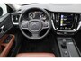 Volvo V60 B3 Momentum Advantage | Sport Pack | Leder | 19" Velgen | Trekhaak | Stoelverwarming