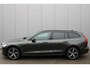 Volvo V60 B3 Momentum Advantage | Sport Pack | Leder | 19" Velgen | Trekhaak | Stoelverwarming