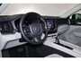 Volvo XC60 T6 Recharge AWD Core Bright - Panorama/schuifdak - IntelliSafe Assist & Surround - Parkeercamera achter - Parkeersensoren voor & achter - Draadloze tel. lader - Standkachel - Extra getint glas - Elektr. inklapbare trekhaak - 18' LMV