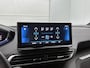 Peugeot 5008 1.2 Hybrid Allure Pack Business 136pk Automaat | Climate Control | Navigatie | Cruise Control | Achteruitrijcamera | Parkeersensoren Achter | Keyless Entry/Start | Lichtmetalen Velgen 18"  | LED | Apple Carplay/Android Auto |