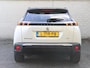 Peugeot e-2008 EV GT Pack 50 kWh | Accustaat 93% | Navigatie | Stoelverwarming | Alcantara interieur | Apple en Android | Two tone lak