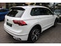 Volkswagen Tiguan 1.4 TSI eHybrid R-Line Business Navi/Camera/Keyless/Head-up/Sfeerverlichting/Virtual/IQ/Panoramadak/Leder/20Inch