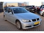 BMW 3-Serie 318d Executive (Massavliegwiel goed hoorbaar), Climate control, Radio cd speler, Elektrische ramen