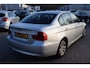 BMW 3-Serie 318d Executive (Massavliegwiel goed hoorbaar), Climate control, Radio cd speler, Elektrische ramen