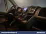Peugeot Boxer 2.2 BlueHDi 141pk Bakwagen Laadklep Zijdeur Euro6 Airco | Camera | Cruisecontrol | 937kg laadvermogen Bijrijdersbank