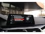 BMW 5-Serie Touring 530d High Executive Sport HUD Pano ACC 360° Carplay Stuurwielverwarming Trekhaak Lane
