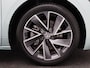 Skoda Enyaq iV 205 Pk 80 Sportline | Leder/Alcantara | Adaptive Cruise | Stuur- & Stoelverwarming | Camera | Keyless | 20 Inch