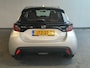 Mazda 2 Hybrid 1.5 Prime-line uit 2024 Rijklaar + 12 maanden Bovag-garantie Henk Jongen Auto's in Helmond,  al 50 jaar service zoals 't hoort!