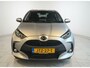 Mazda 2 Hybrid 1.5 Prime-line uit 2024 Rijklaar + 12 maanden Bovag-garantie Henk Jongen Auto's in Helmond,  al 50 jaar service zoals 't hoort!