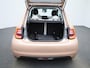 Fiat 500e 500e 42 kWh La Prima | ACHTERUITRIJCAMERA | STOELVERWARMING | APPLE CARPLAY | LEDEREN BEKLEDING |