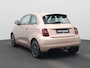 Fiat 500e 500e 42 kWh La Prima | ACHTERUITRIJCAMERA | STOELVERWARMING | APPLE CARPLAY | LEDEREN BEKLEDING |