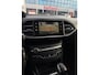 Peugeot 308 SW 1.2 PureTech Blue Lease Premium/ AUTOMAAT/ nap/2e EIG/ dealeronderhouden/ 1jaar apk/ volle opties/ zeer nette auto.