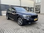 BMW X5 xDrive45e High Executive | Voll.Historie/Leder/Pano.dak/Head-Up/Elektr.Wegklapbare trekhaak/M-Sportpakket/Stoelverw.