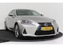 Lexus IS 300h Hybrid Luxury | Trekhaak | Leer | Camera | Navigatie | PDC | Keyless Entry/Start | Adap. Cruise | Stoelventilatie |