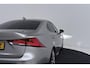Lexus IS 300h Hybrid Luxury | Trekhaak | Leer | Camera | Navigatie | PDC | Keyless Entry/Start | Adap. Cruise | Stoelventilatie |