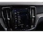 Volvo V60 2.0 T8 Twin Engine AWD Momentum Pro | Panoramadak | Camera | CarPlay | Comfortstoelen |