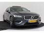 Volvo V60 2.0 T8 Twin Engine AWD Momentum Pro | Panoramadak | Camera | CarPlay | Comfortstoelen |