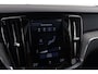 Volvo V60 2.0 T8 Twin Engine AWD Momentum Pro | Panoramadak | Camera | CarPlay | Comfortstoelen |