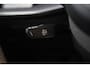 Audi A3 Limousine 30 TFSI Business edition Automaat Panoramadak 18 inch LMV Full LED Lederen bekleding Navigatie Carplay Android