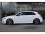 Mercedes-Benz A-klasse A 180 AMG-Line 136pk | Cruise | Climate | Memory | Sfeer | Multibeam | Pano | Keyless | Carplay
