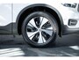 Volvo XC40 T5 Recharge R-Design | Panoramadak | Premium audio by Harman Kardon | Verwarmbare voorstoelen en achterbank | Verwarmbaar stuurwiel | Elektrische bedienbare voorstoel | 360° Parkeercamera | Parkeersensoren voor + achter