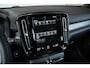 Volvo XC40 T5 Recharge R-Design | Panoramadak | Premium audio by Harman Kardon | Verwarmbare voorstoelen en achterbank | Verwarmbaar stuurwiel | Elektrische bedienbare voorstoel | 360° Parkeercamera | Parkeersensoren voor + achter